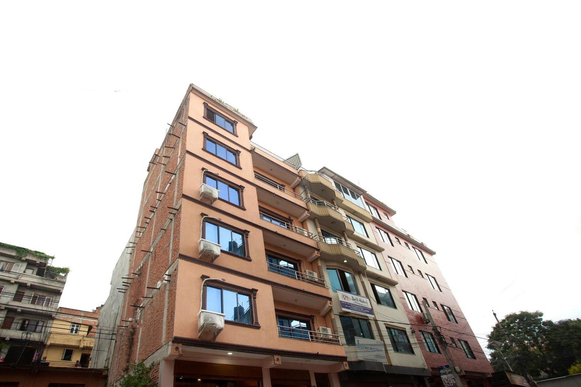 Oyo 587 Hotel Tradition Inn Katmandú Exterior foto